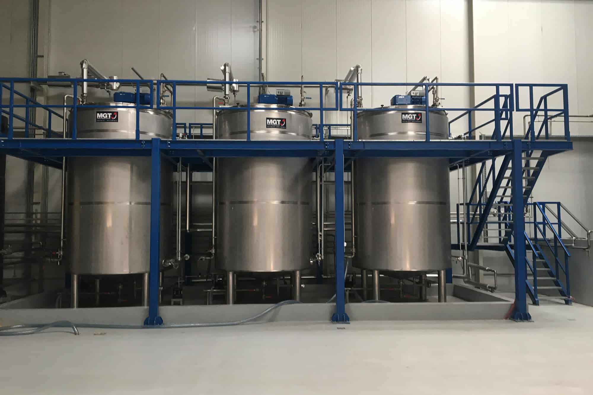 Linii de producție și centru logistic SANO