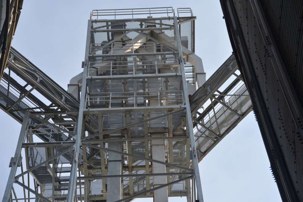 Modernizarea rafinăriei, instalațiilor de zdrobire, fermelor de tancuri și unităților liniei de presare din fabrica de ulei comestibil CARGILL